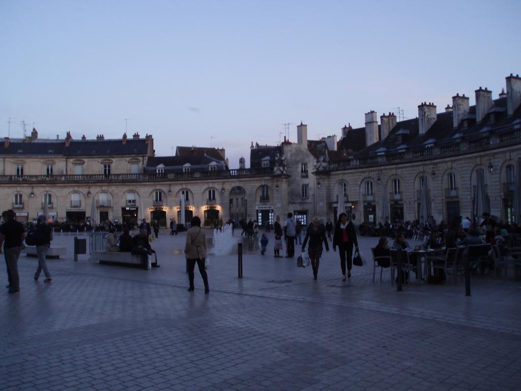Studio Dijon Rue Pietonne Bilik gambar